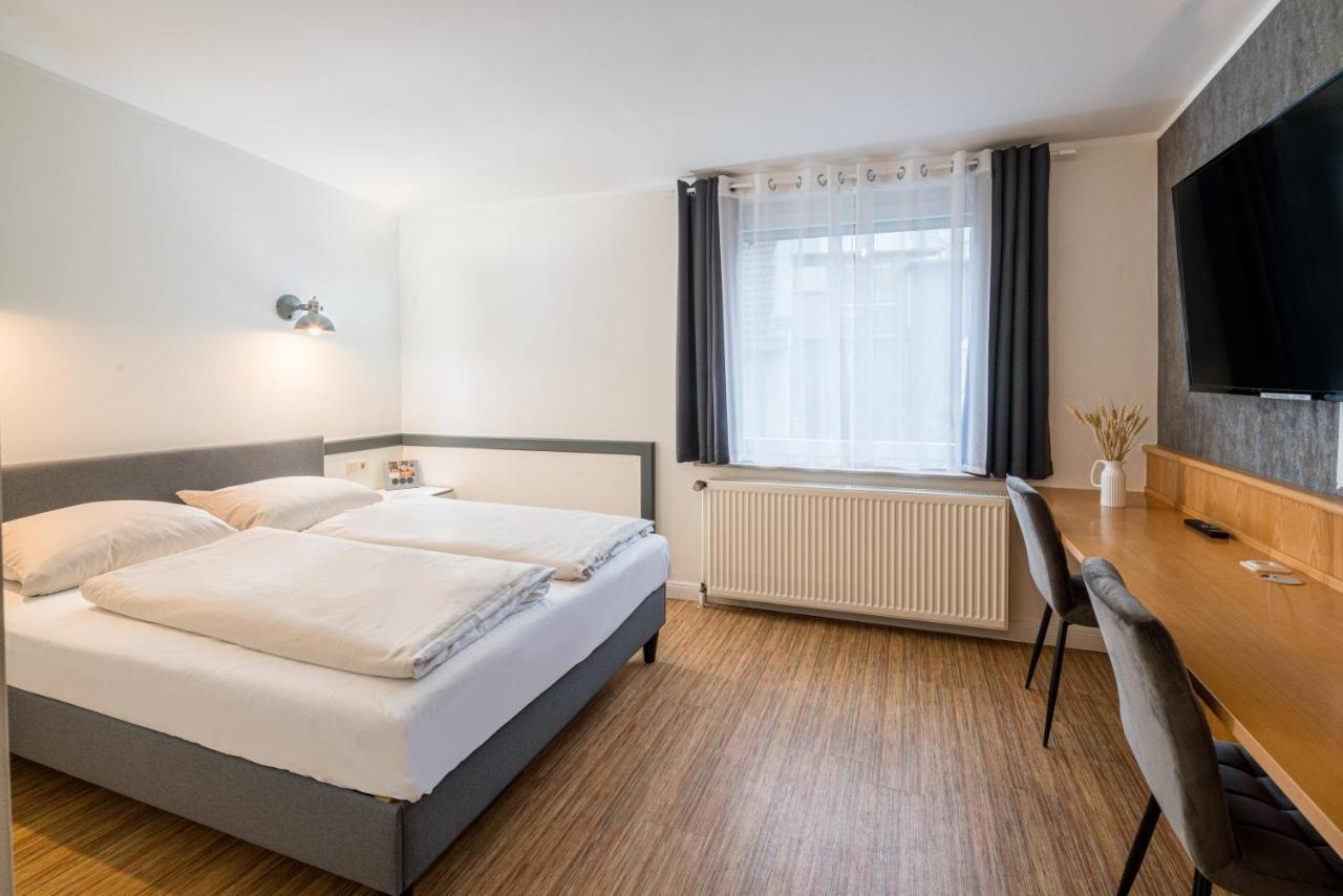 Schaefers Hotel, Self-Check-In, Cafe Und Baecker Am Hotel フェヒタ エクステリア 写真
