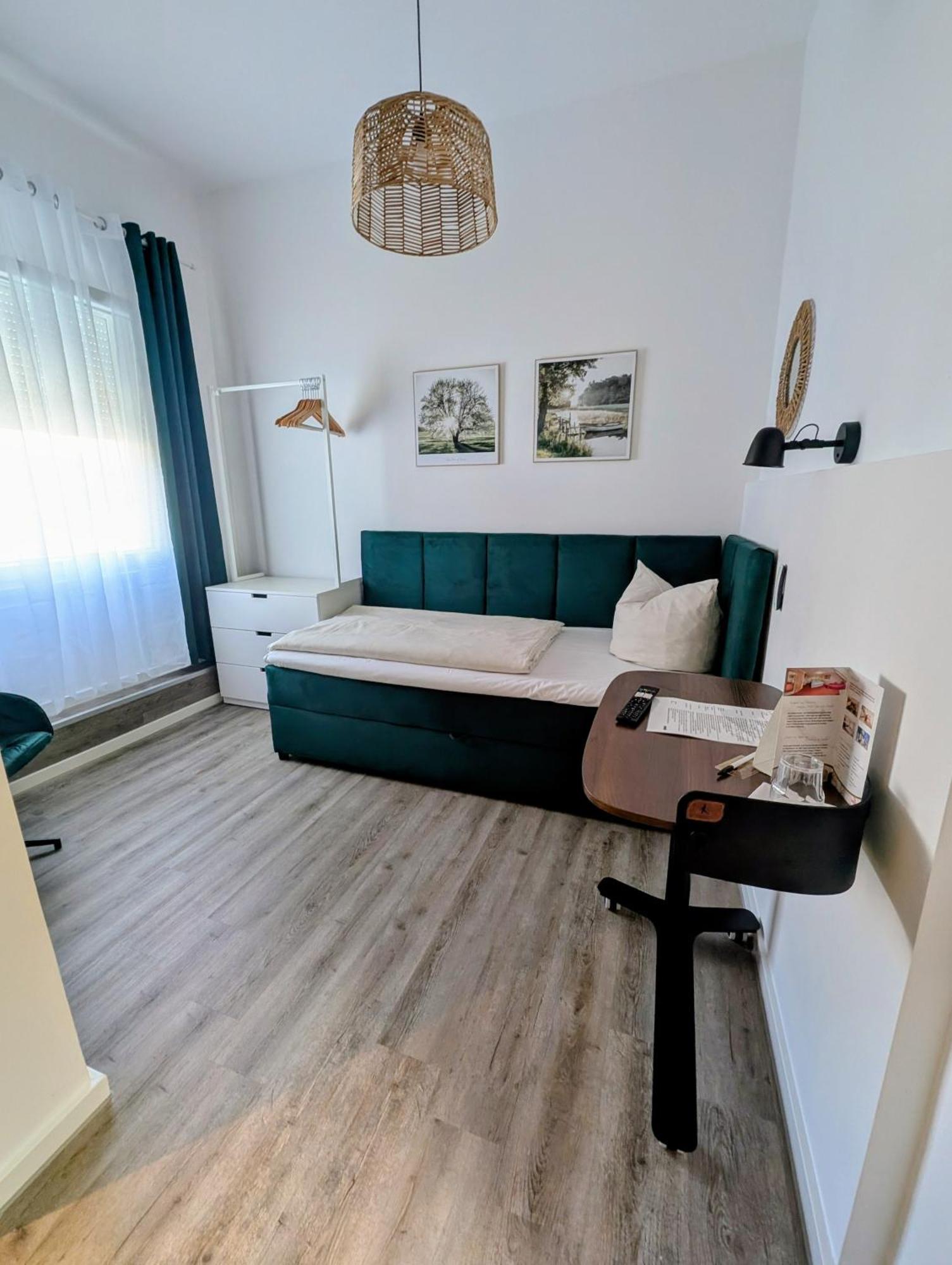 Schaefers Hotel, Self-Check-In, Cafe Und Baecker Am Hotel フェヒタ エクステリア 写真
