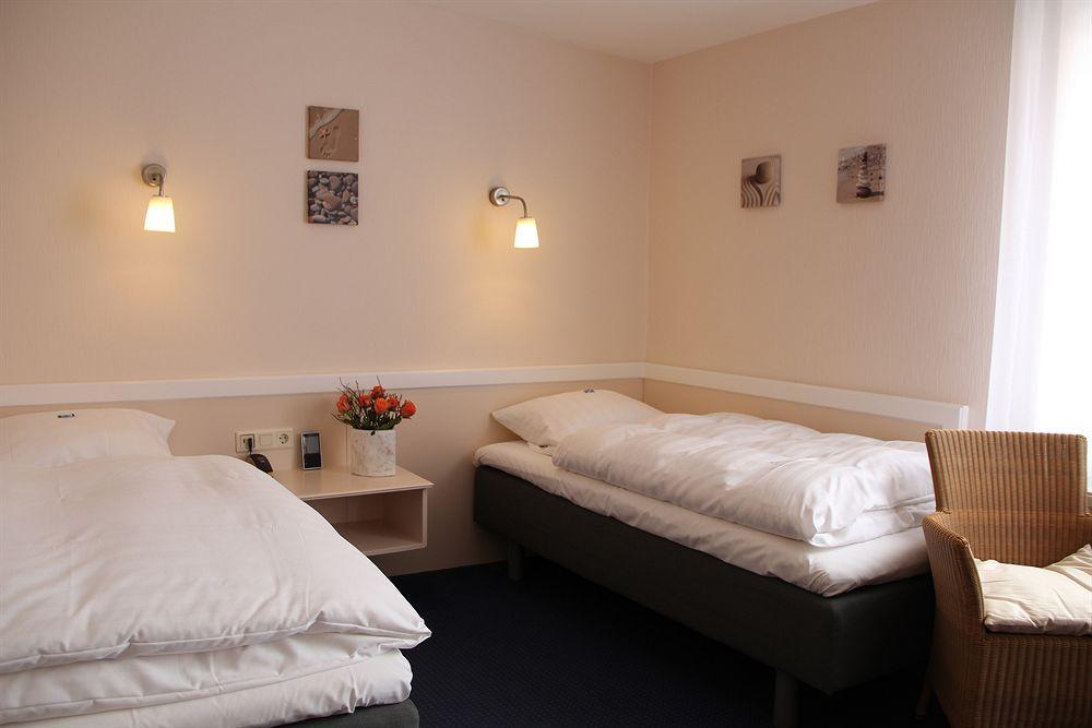 Schaefers Hotel, Self-Check-In, Cafe Und Baecker Am Hotel フェヒタ エクステリア 写真